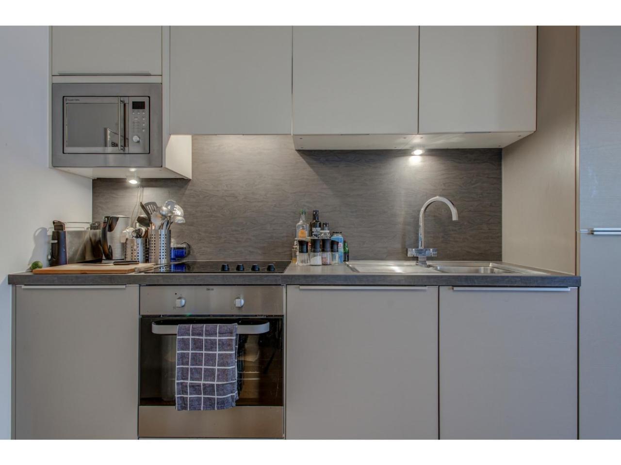 Stylish And Charming Apt For Up To 4, Manchester Apartment Ngoại thất bức ảnh